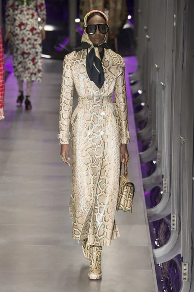 Look 54